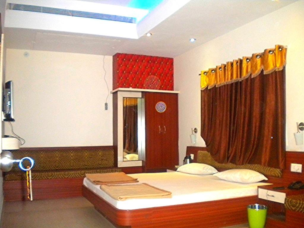 Hotel Sagar Castle Ratlām Room photo